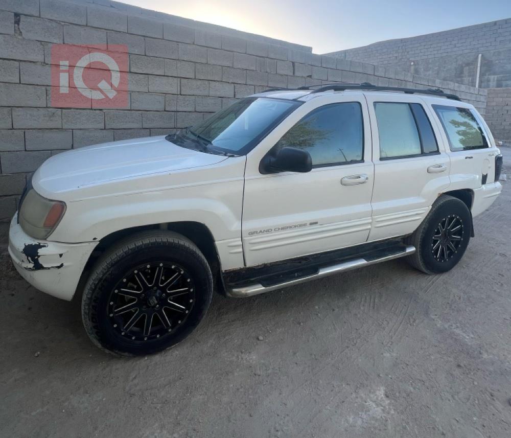 جیپ گراند شیرۆکی